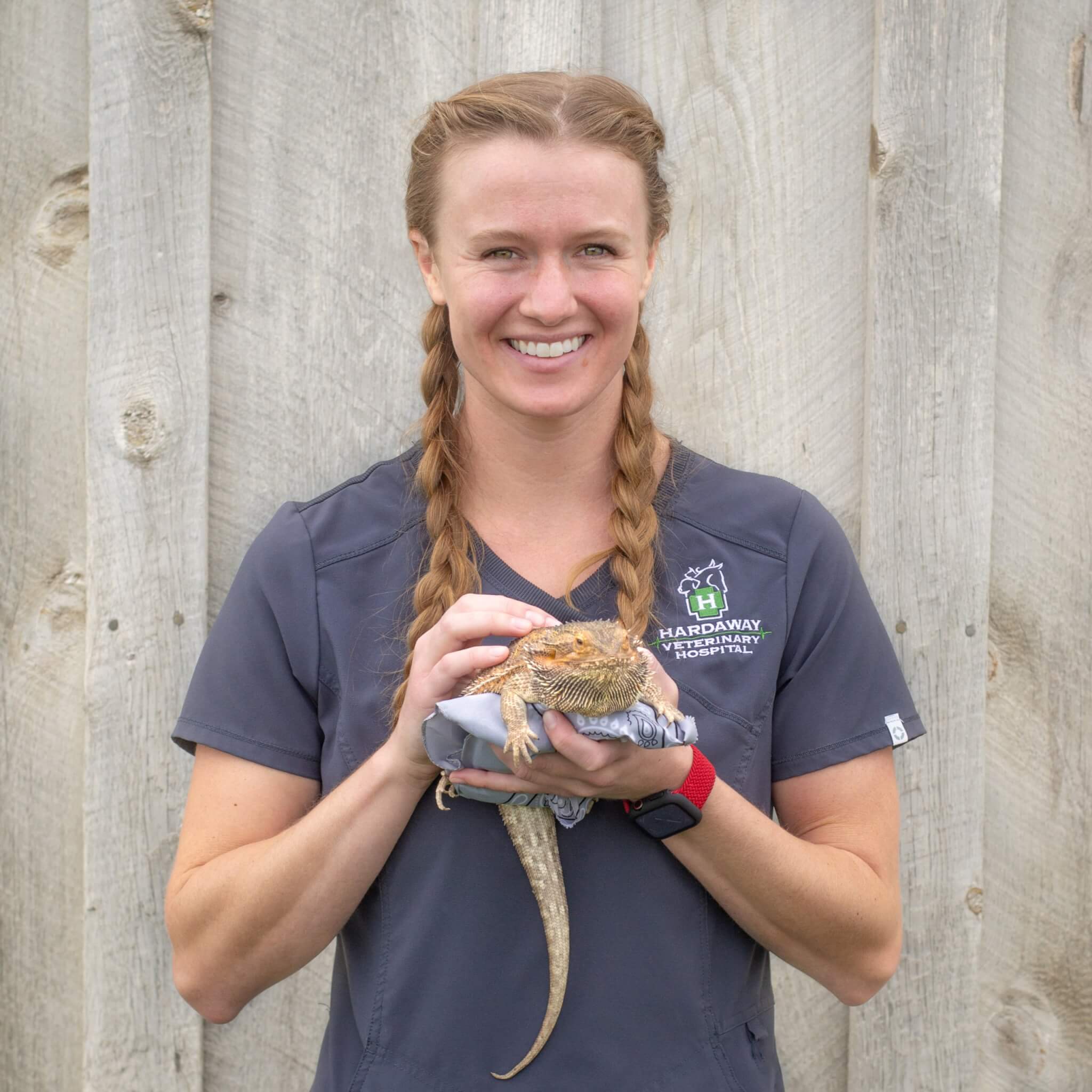 Vet Asst. with reptile
